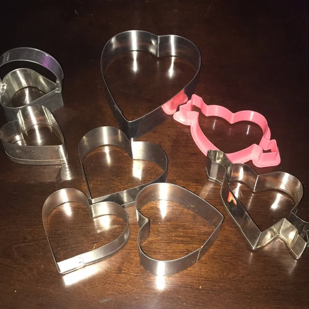 Metal Heart Cookie Cutters Valentine’s Day Cupid Love Lot of 7 Various Sizes